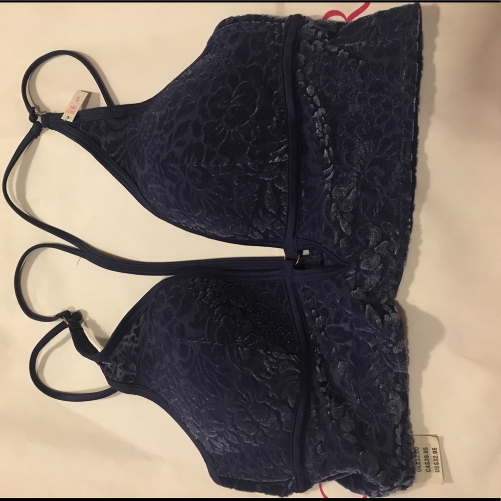 VS PINK LIGHTLY LINED VELVET BRA